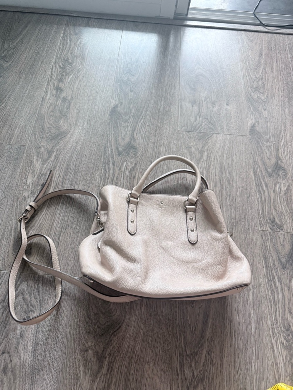 Pebbled Leather Shoulder Bag in Light Cream - Kate spade